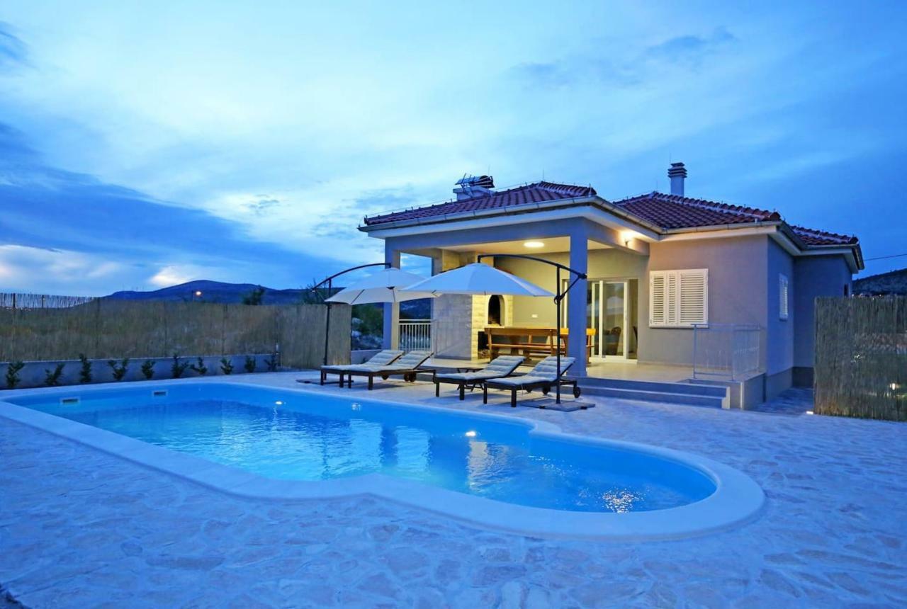 Modern Guest House Rak With Beautiful Pool Šibenik Esterno foto