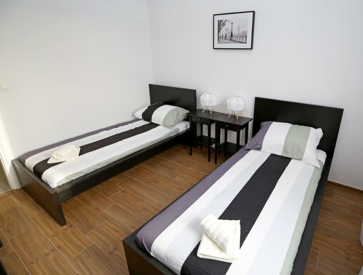 Modern Guest House Rak With Beautiful Pool Šibenik Esterno foto