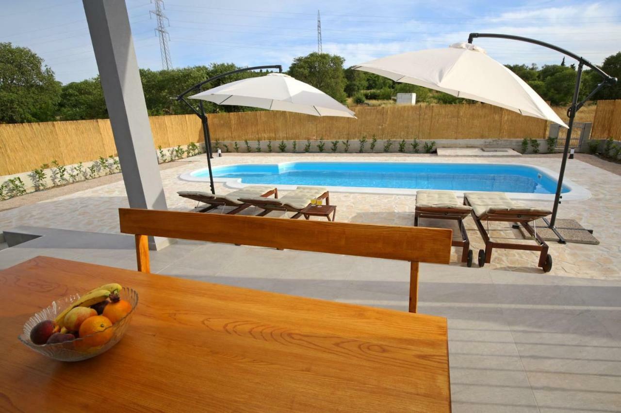 Modern Guest House Rak With Beautiful Pool Šibenik Esterno foto