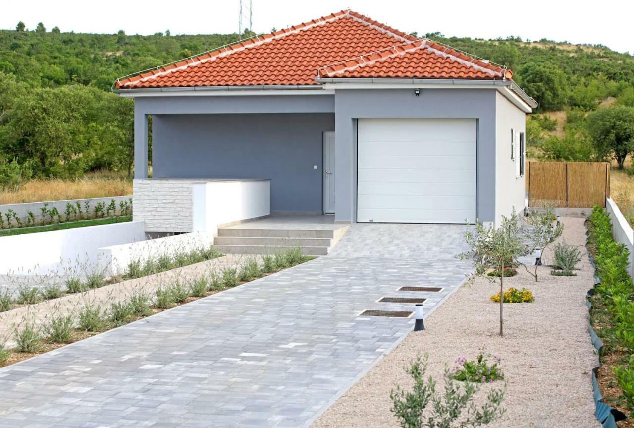 Modern Guest House Rak With Beautiful Pool Šibenik Esterno foto