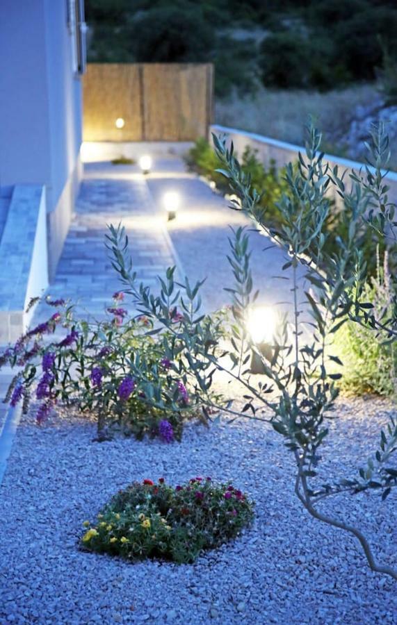 Modern Guest House Rak With Beautiful Pool Šibenik Esterno foto