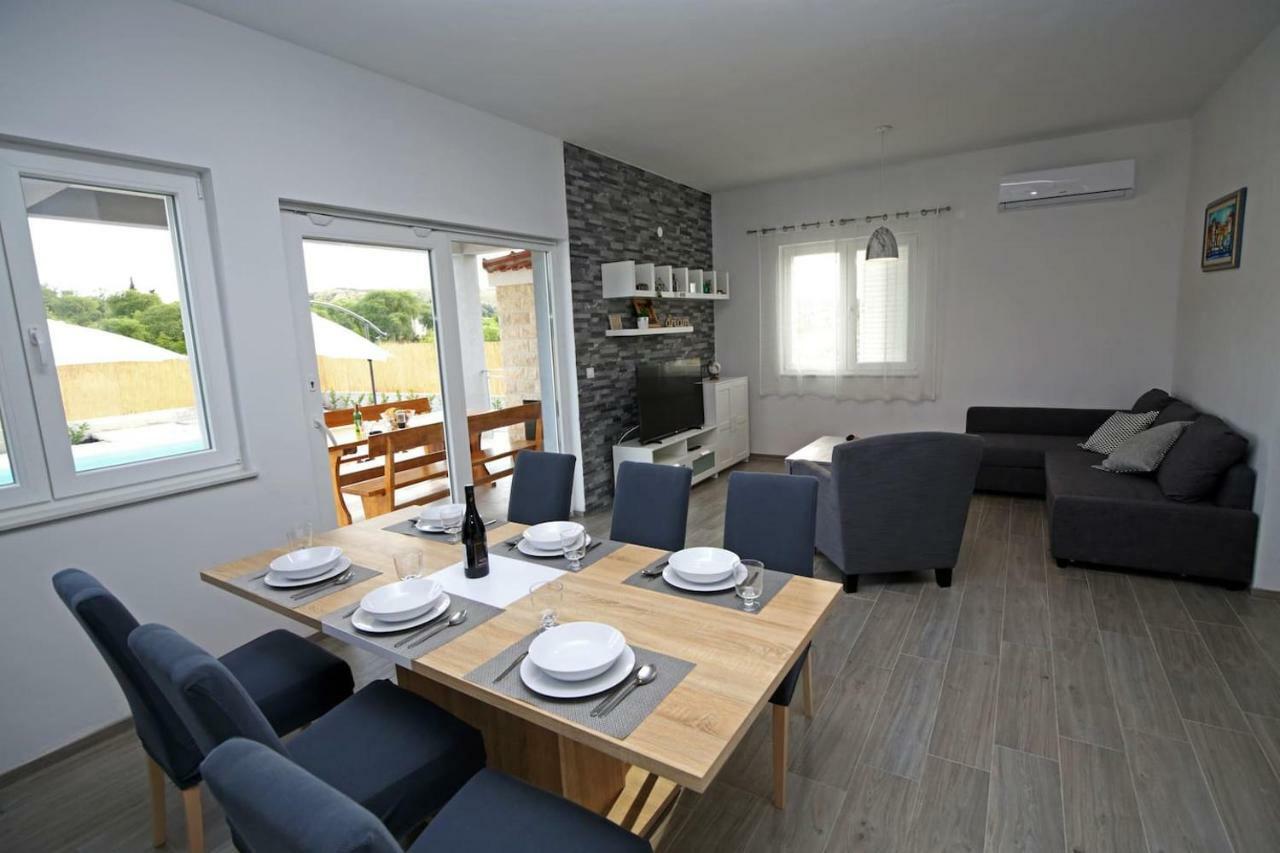 Modern Guest House Rak With Beautiful Pool Šibenik Esterno foto
